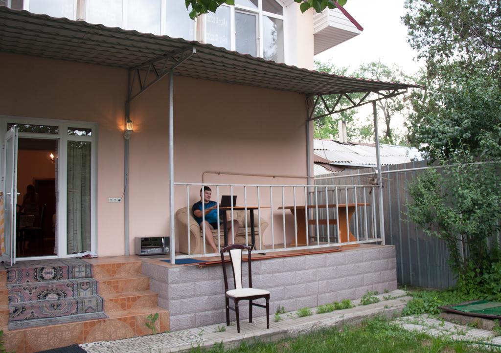 Hostel Almaty Backpackers Exterior foto
